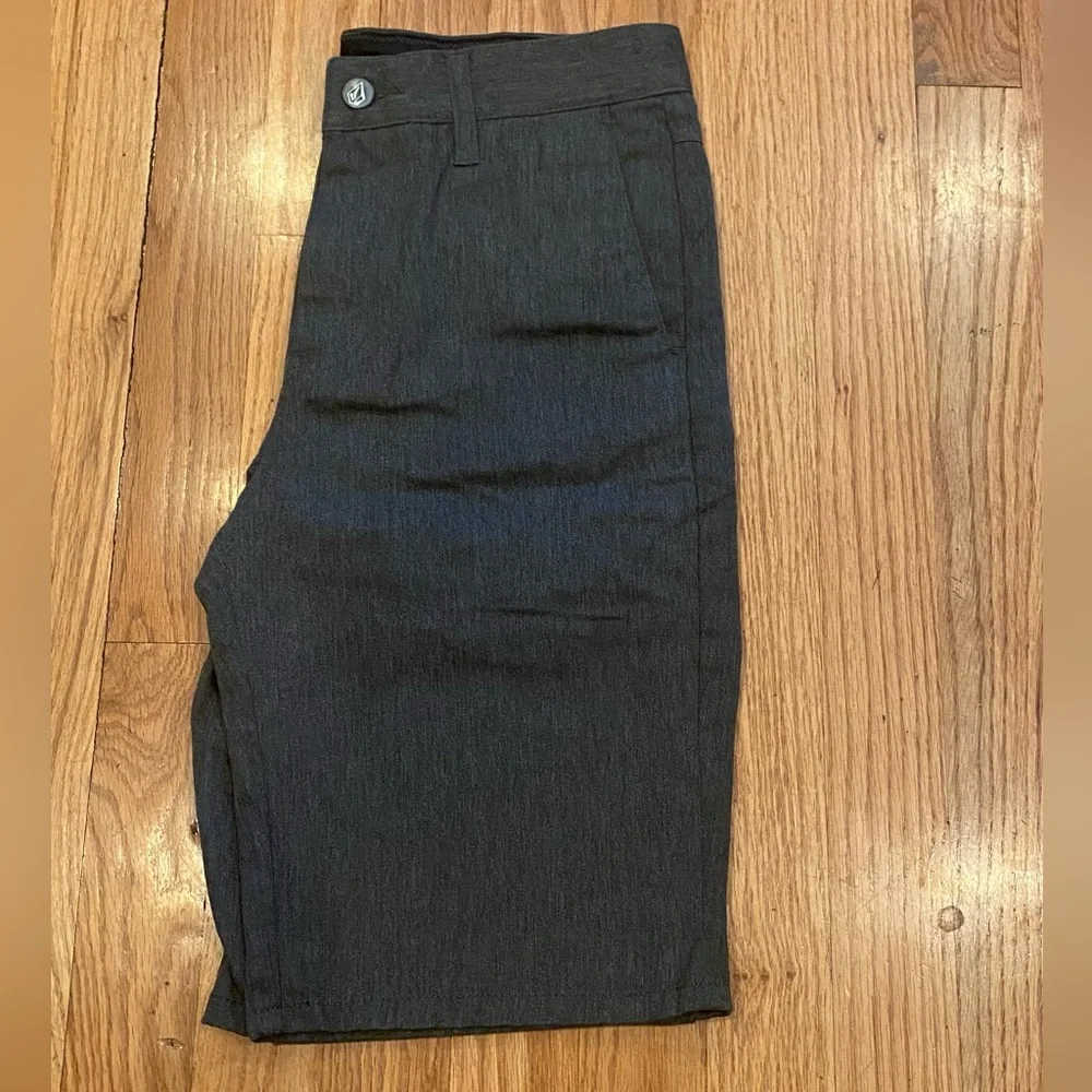 Volcom Shorts boys 28 - Picture 3 of 6